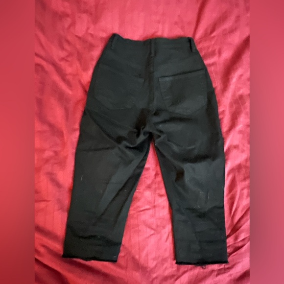 Fashion Nova ripped stretchy black capris - Picture 3 of 3